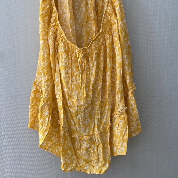 Cut Our Floral Dress - Picture 3 of 3